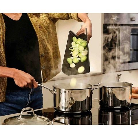 Joseph Joseph Chop2Pot Plus Folding Chopping Board Black Large - Peter's of Kensington