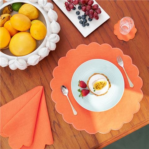 A.Trends - Stonewashed Scallop Edge Placemat Coral 40cm