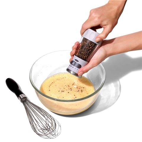 Oxo - Contoured Mess Free Pepper Grinder