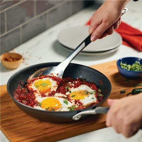 Circulon - ScratchDefense A1 Nonstick Induction Skillet 25cm