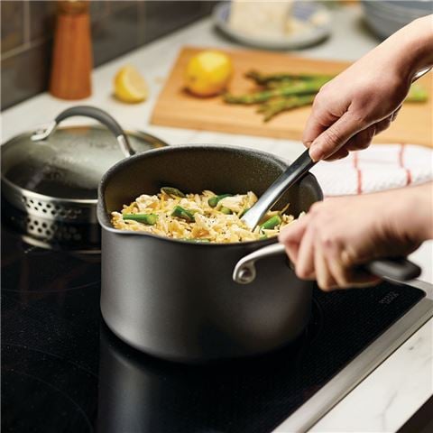 Circulon - ScratchDefense A1 Nonstick Induction Covered Saucepan 18cm/2.8L