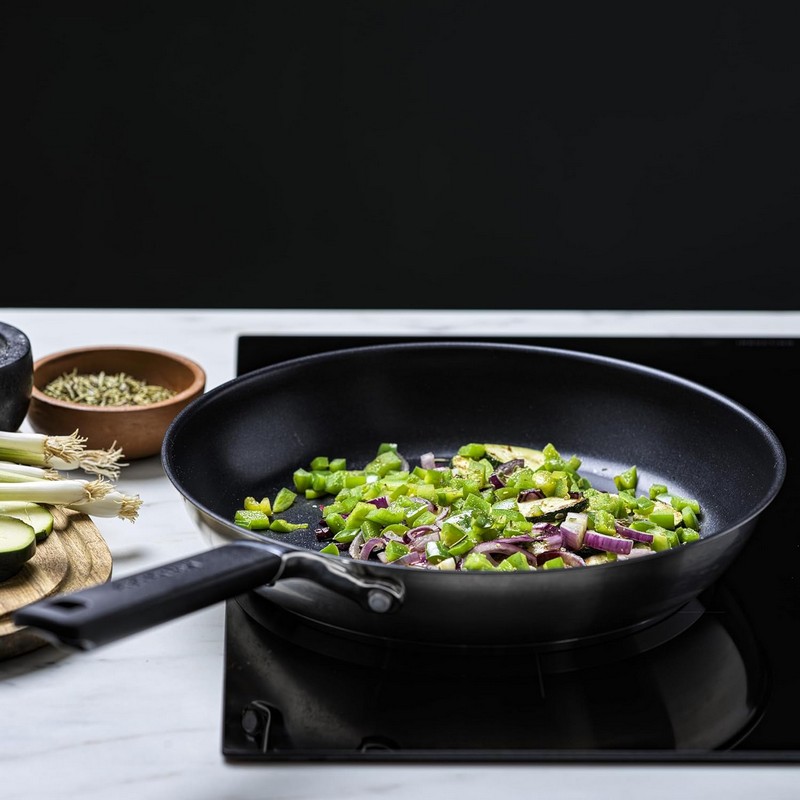 KitchenAid Poêle à Frire Classique 28 Cm Acier Inoxydable Céramique - Antiadhésive Saine Induction