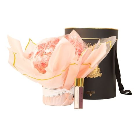 Cote Noire - Luxury Grand Rose Bouquet w/Clear Glass Vase & Gld Crest Wht Peach