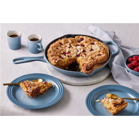 Le Creuset Signature Round Skillet Chambray 26cm - Peter's of Kensington
