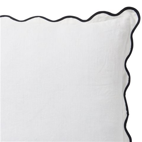Paloma - Linen Scallop Cushion Blanc 55x55cm