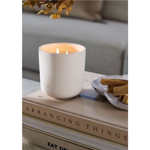 CIRCA Amber & Sandalwood Candle 300g - Peter's of Kensington