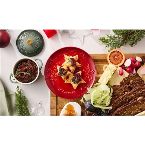 Le Creuset - Holly Plate Cerise 19cm