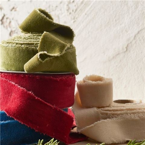 Raz - Red Torn Edge Velvet Unwired Ribbon 6x914cm