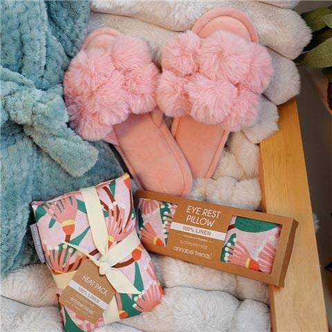 A.Trends - Cosy Luxe Pom Pom Slippers Pink Lemonade S/M