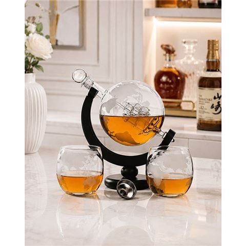 Men's Republic - Globe Whiskey Decanter Set 3pce