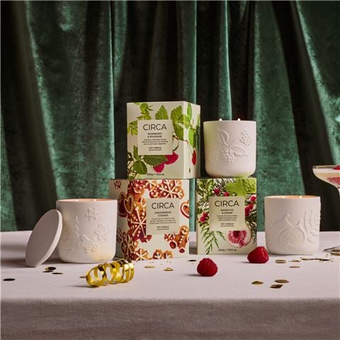 CIRCA - Christmas Raspberry & Rhubarb Candle 300g