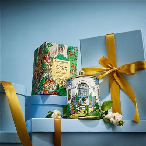 Glasshouse - Under The Mistletoe Candle 380g