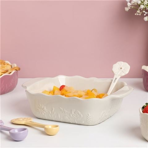 Mason Cash In The Meadow Square Oven Dish 24.5cm/1.1L - Peter's of Kensington