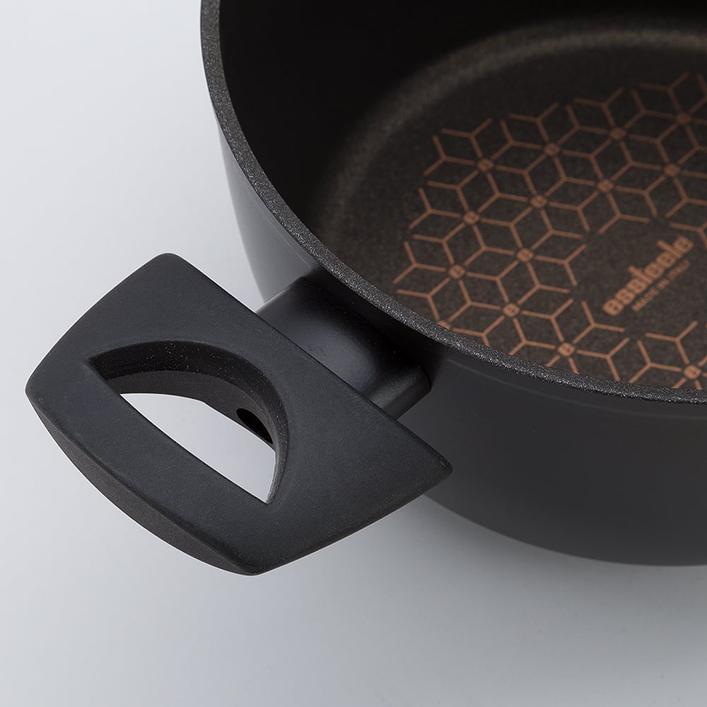 Essteele Per Salute Covered Saucepan 20cm/2.9L Peter's of Kensington