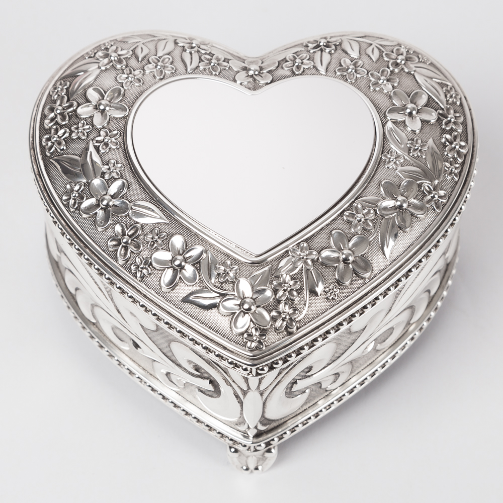 Whitehill Heart Shaped Musical Jewellery Box Peter's of Kensington