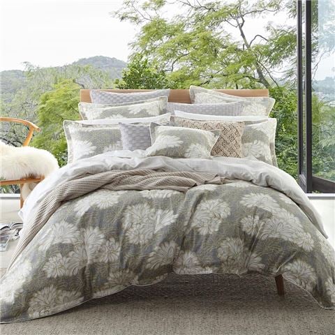 Private Collection - Emi Quilt Cover Set Linen S/King 3pce