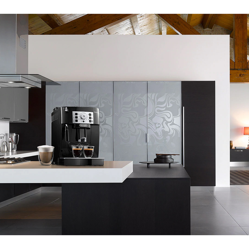 NEW DeLonghi Compact Magnifica S Coffee Machine Black ECAM22110B