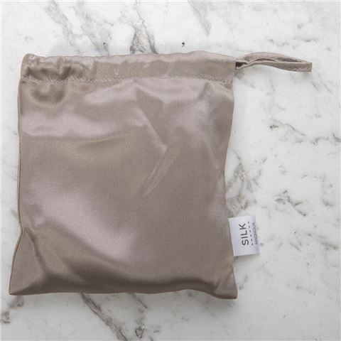 Silk Magnolia Silk Face Mask Silver Mist - Peter's of Kensington