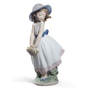 Lladro - Special Edition Pretty Innocence Girl Figurine