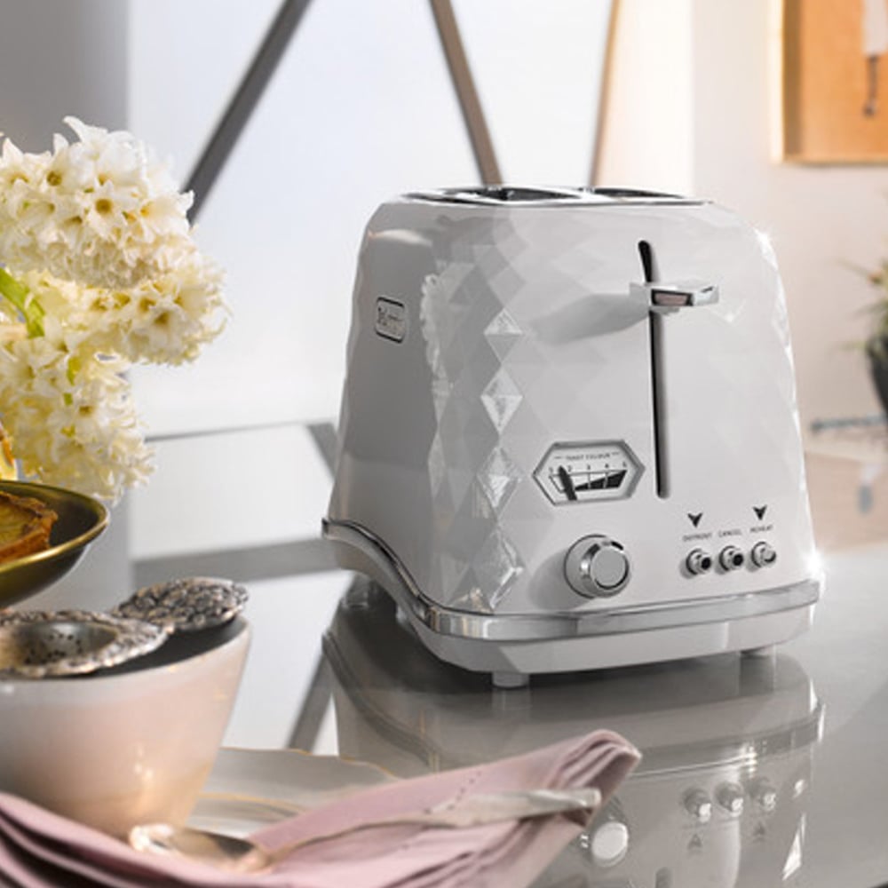 DeLonghi Brillante Two Slice Toaster CTJX2003 White Peter's of