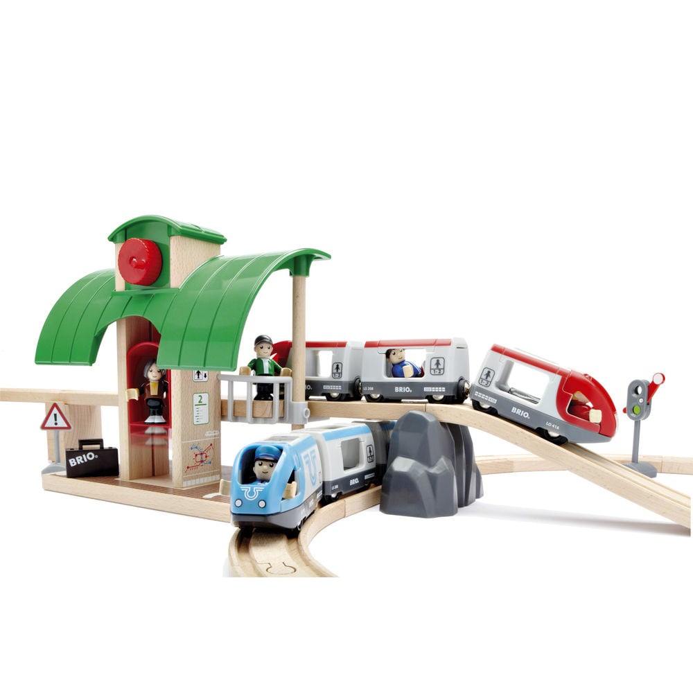 Brio - Travel Switching Set 42pce | Peter's of Kensington