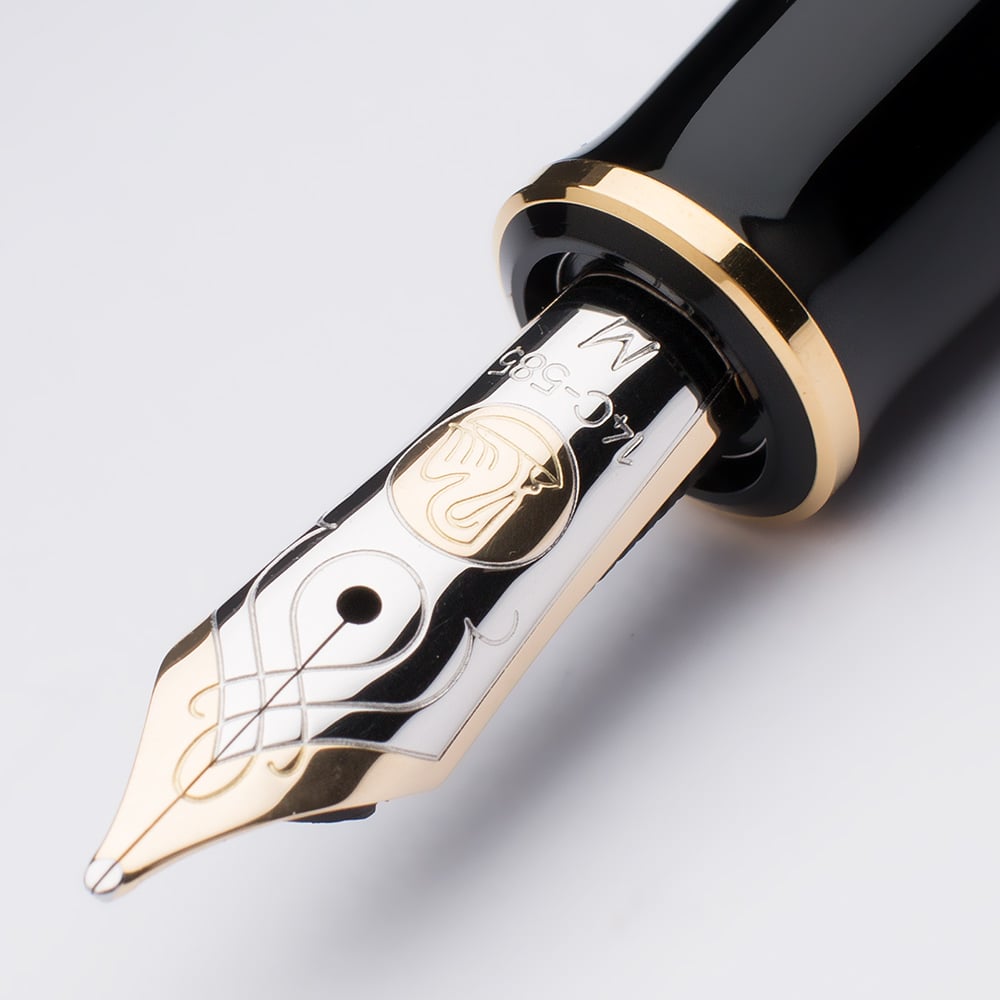 Pelikan - 600 Black Medium Nib Fountain Pen with Gold Trim | Peter's of ...